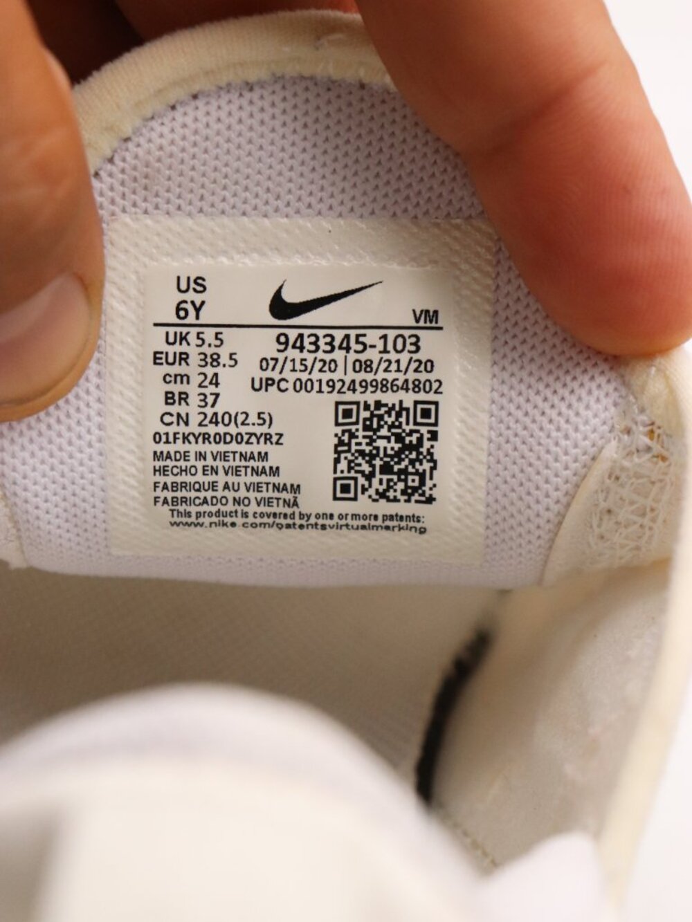 Nike Air Max 270 Youth 6 Womens 7.5 Running Athletic White Sneakers 943345-103 - Picture 3 of 9